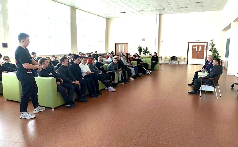 Встреча Вячеслава Наговицына со студентами и преподавателями вуза