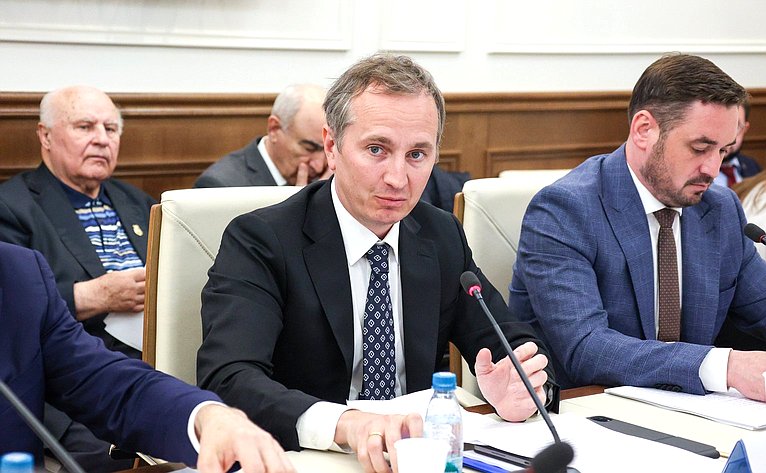 Круглый стол Комитета Совета Федерации по аграрно-продовольственной политике и природопользованию «Проблемы и перспективы развития мелиоративного комплекса Российской Федерации: законодательный аспект»