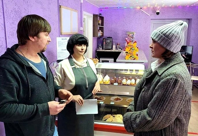 Юлия Лазуткина в ходе работы в регионе провела прием граждан в Нижнеломовском районе Пензенской области