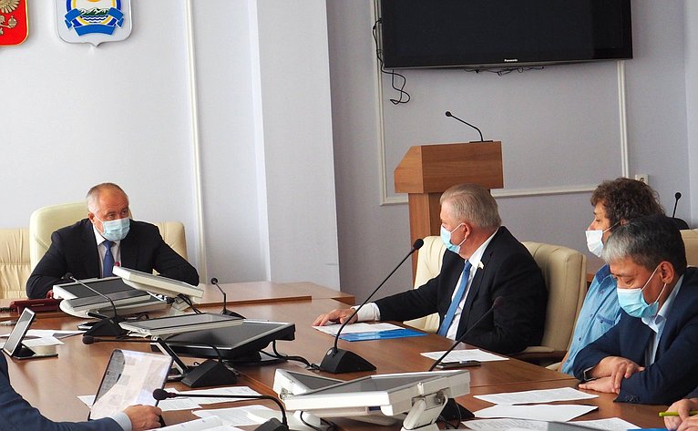 Вячеслав Наговицын принял участие в совещании на тему надежного теплоэнергообеспечения региона и его столицы — Улан-Удэ