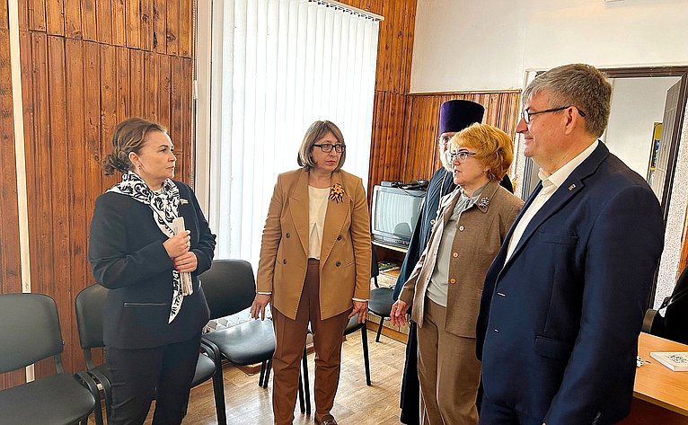 Жанна Чефранова вместе с главой Новооскольского городского округа Андреем Гридневым посетила ряд социальных, образовательных и культурных объектов
