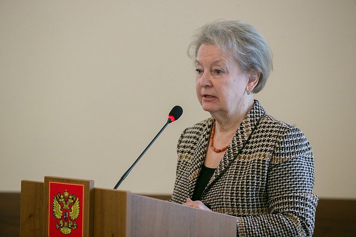 Людмила Козлова провела «круглый стол» на тему «Законодательные аспекты подготовки и переподготовки кадров в сфере здравоохранения»