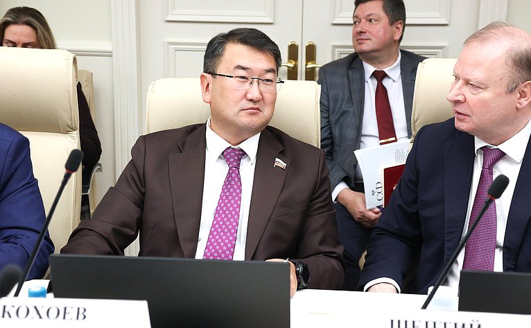 Совместное заседание Комитета СФ по конституционному законодательству и государственному строительству, Комитета СФ по обороне и безопасности и Комитета СФ по федеративному устройству, региональной политике, МСУ и делам Севера