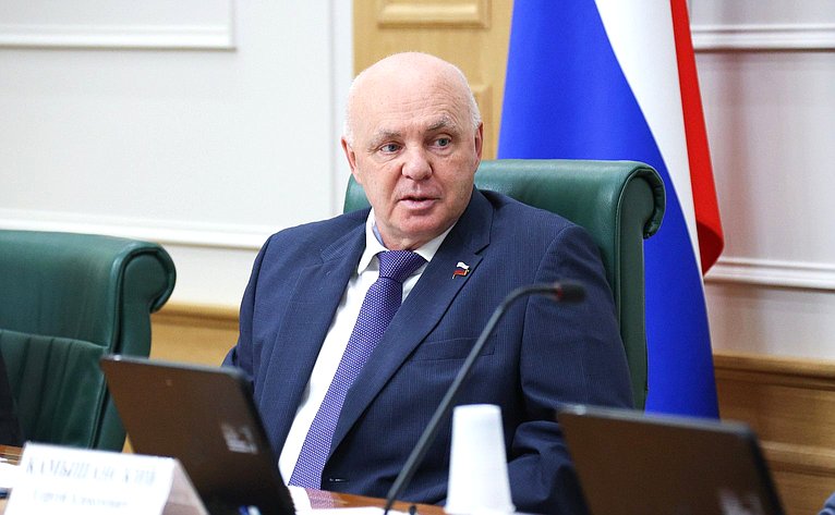 Андрей Шохин