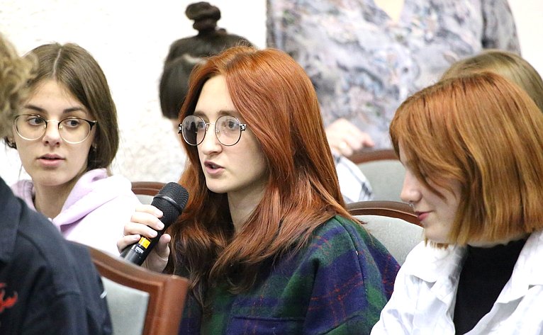 Татьяна Гигель провела встречу со студентами политехнического колледжа имени М.З. Гнездилова