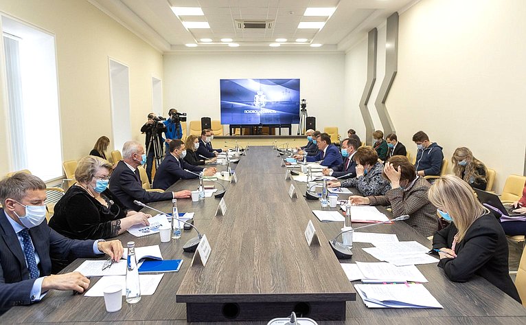 Выездное совещание комитетов СФ на тему «О ходе реализации индивидуальной программы социально-экономического развития Псковской области»