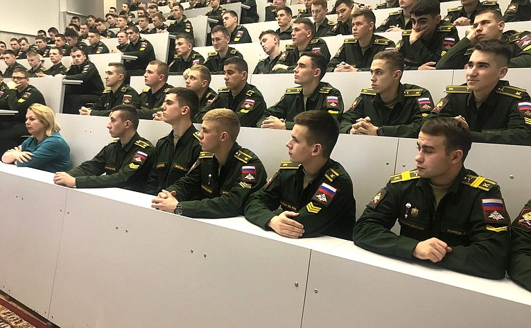 В. Рязанский провел встречу с курсантами Военного университета Министерства обороны Российской Федерации
