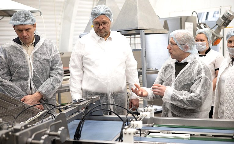 Сенаторы посетили кондитерское производство Сернурского сырзавода в Республике Марий Эл