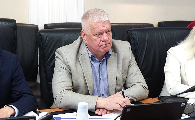 Совещание Комитета СФ по экономической политике «Снижение уровня износа инженерной инфраструктуры. Меры по привлечению инвестиций в сферу теплоснабжения»