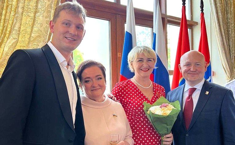 Лариса Мельник приняла участие в праздновании Дня Севастополя