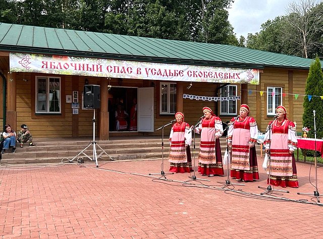Игорь Мурог принял участие в праздничных мероприятиях, посвящённых Яблочному Спасу