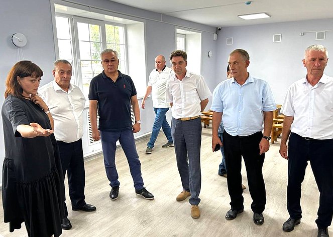 Баир Жамсуев в ходе работы в регионе посетил Петровск-Забайкальский район и осмотрел ряд строящихся социальных объектов