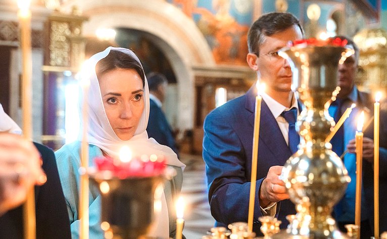 В рамках выездного заседания Комиссии СФ по развитию креативных (творческих) индустрий и народных художественных промыслов в России сенаторы посетили культурно-просветительные и социальные объекты