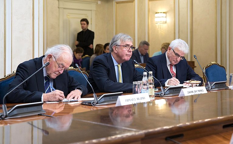 Встреча Константина Косачева с членами палаты лордов парламента Соединенного Королевства Великобритании и Северной Ирландии