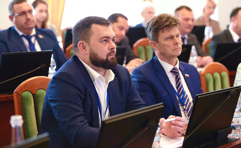 Секции № 1 «Правовое сотрудничество как условие эффективной интеграции России и Беларуси в рамках Союзного государства». ХII Форум регионов России и Беларуси