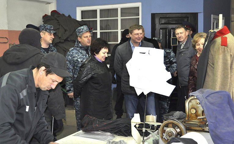 Е. Бибикова посетила исправительную колонию в Псковской области