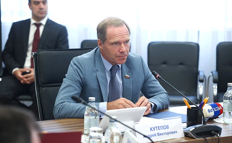 Андрей Кутепов