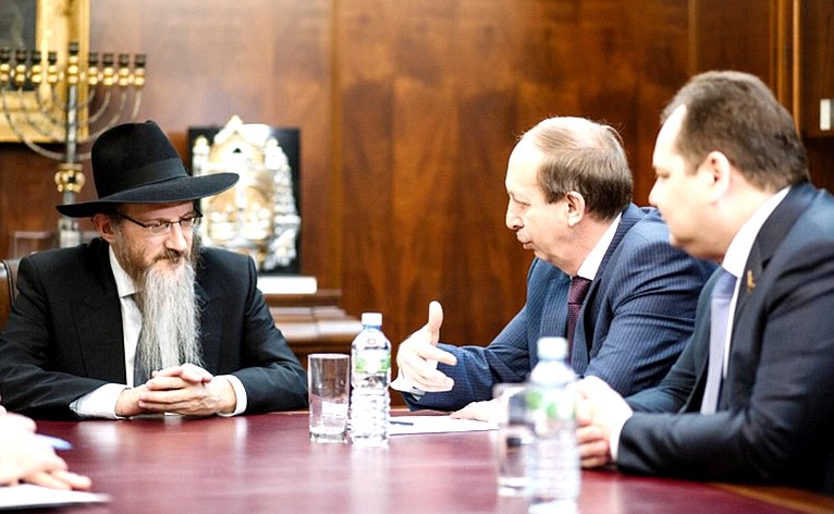 Встреча главного раввина России, губернатора Еврейской автономной области и Ростислава Гольдштейна