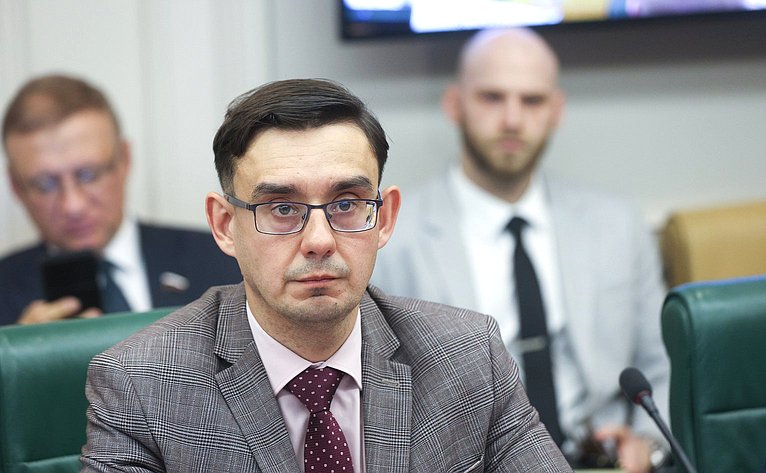 Круглый стол «Первоочередные меры в области развития программ экспериментальных правовых режимов в сфере цифровых инноваций по эксплуатации беспилотных авиационных систем»