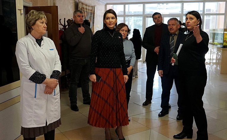 Маргарита Павлова в ходе региональной поездки посетила военный санаторий в Чебаркуле