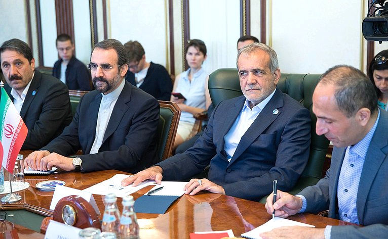 Встреча с первым заместителем Председателя Собрания исламского совета Исламской Республики Иран Масудом Пезешкианом
