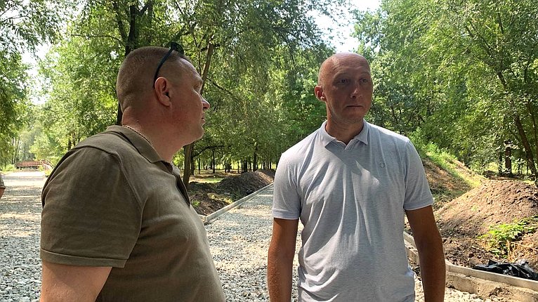 Игорь Кастюкевич проинспектировал строящийся парк в Каланчаке Херсонской области