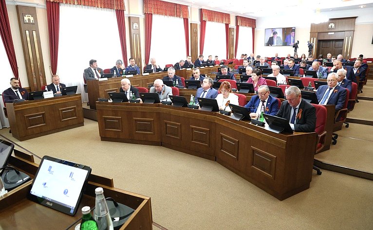 Геннадий Ягубов принял участие в заседании Думы Ставропольского края