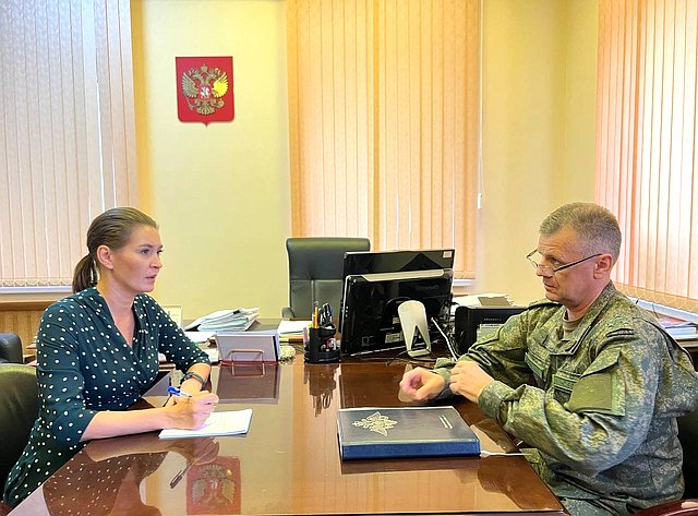 Маргарита Павлова в рамках региональной недели провела рабочую встречу с военным комиссаром Челябинской области Андреем Максуровым