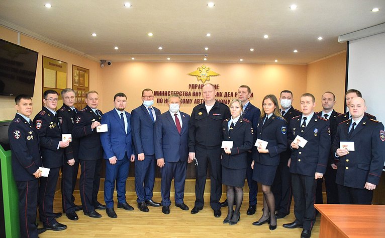 Денис Гусев принял участие в церемонии вручения значков ГТО сотрудникам полиции