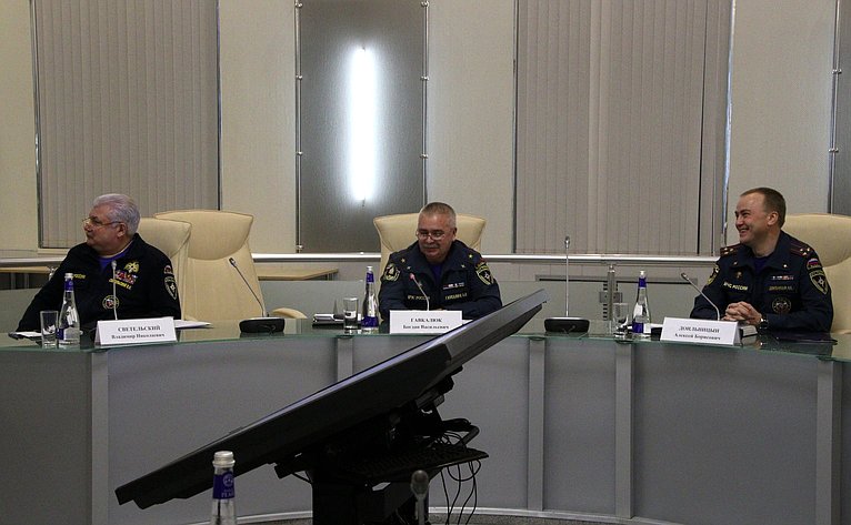 Заседание «круглого стола», приуроченного ко Дню Героев Отечества