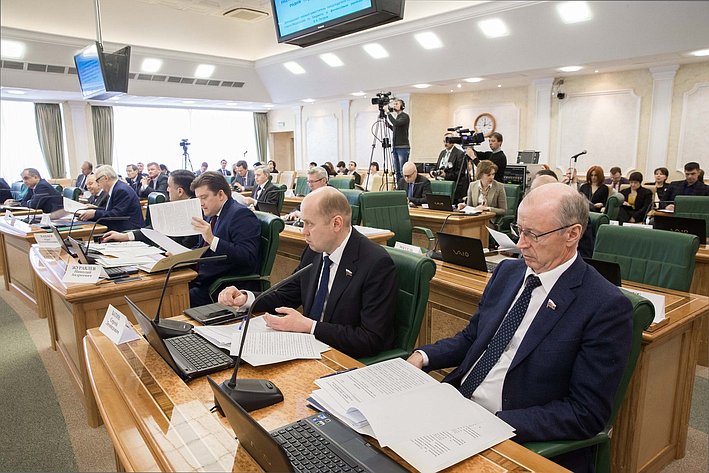 Заседание Комитета СФ по бюджету и финансовым рынкам