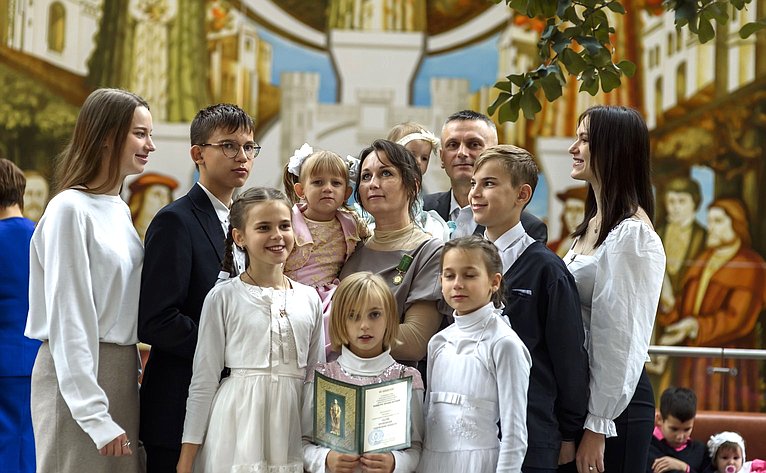 В Минске прошел Международный Славянский форум семей «Крепкая многодетная семья – основа национальной безопасности»