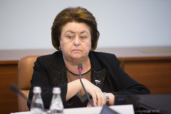 З. Драгункина Заседание Комитета Совета Федерации по науке, образованию и культуре