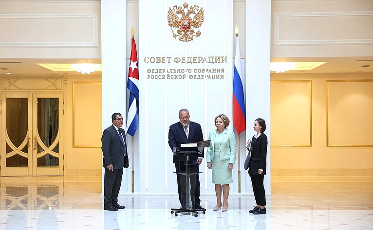 Валентина Матвиенко провела встречу с Премьер-министром Республики Куба Мануэлем Марреро Крусом
