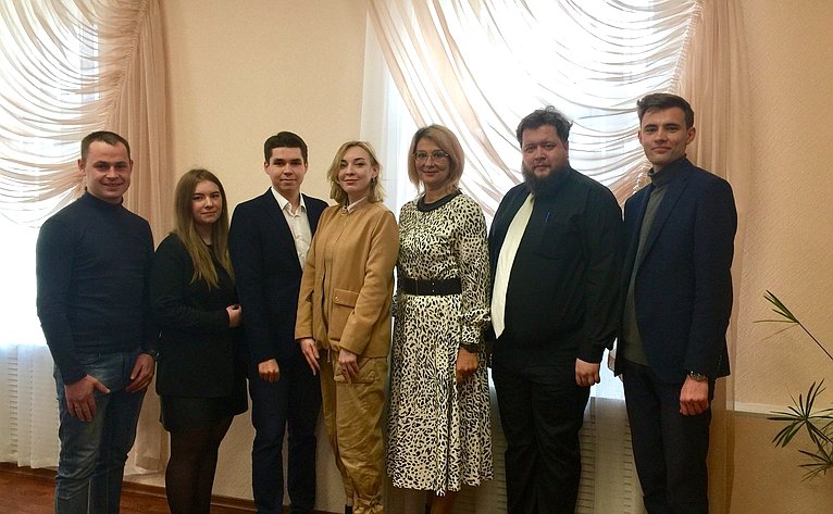Наталия Косихина в ходе поездки в регион провела прием граждан, встретилась с ветеранскими организациями и молодежным активом