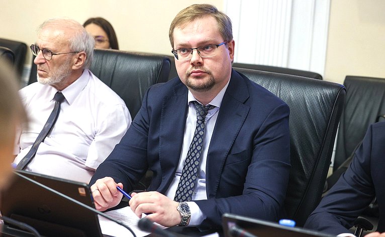 Рабочее совещание Совета по вопросам развития Сибири при Председателе Совета Федерации «О мерах по стабилизации ситуации в угледобывающих регионах Сибири»