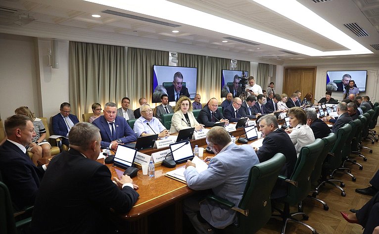 Расширенное заседание Комитета Совета Федерации по аграрно-продовольственной политике и природопользованию (в рамках Дней Брянской области в Совете Федерации)