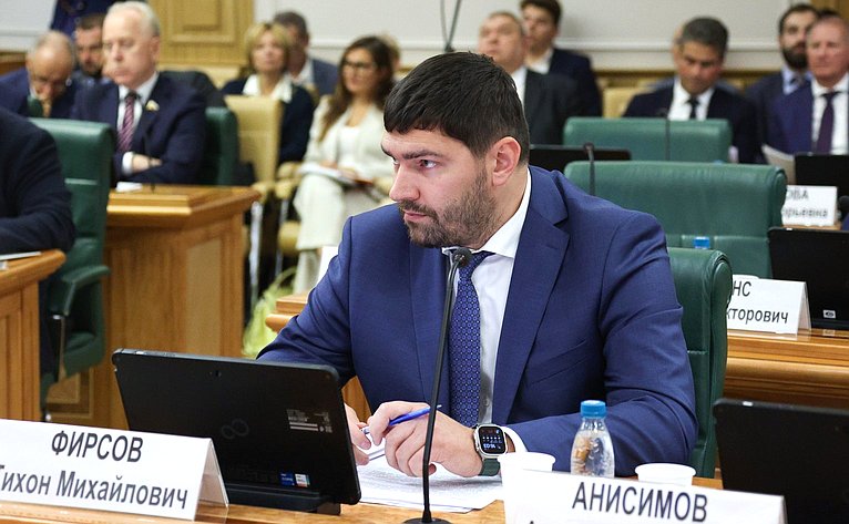 Парламентские слушания на тему «Вопросы управления комплексами индивидуальных жилых домов»