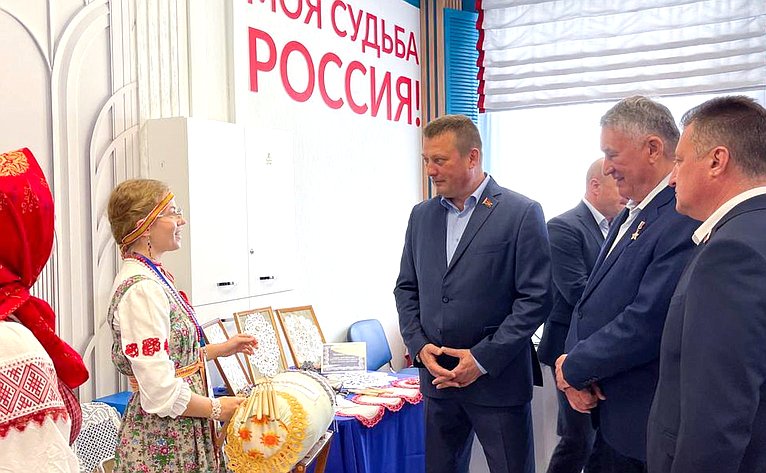 Заместитель Председателя СФ Юрий Воробьев принял участие в мероприятиях юбилейного Х Всероссийского детского фестиваля народной культуры «Наследники традиций»