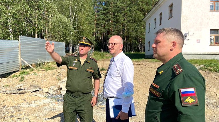 Олег Цепкин провел рабочую встречу с командованием одной из войсковых частей в городе Трехгорный-1