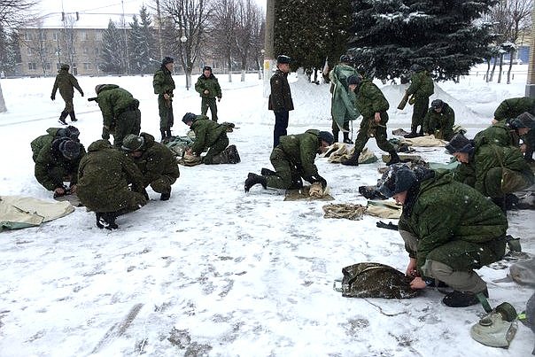 Юлия Вепринцева встретилась с будущими защитниками Отечества в рамках проекта «В армии служить почетно!»