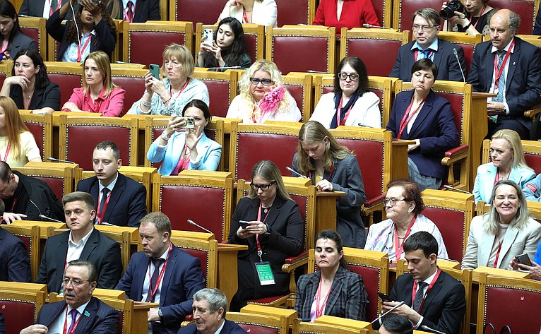Пленарное заседание XI Невского международного экологического конгресса