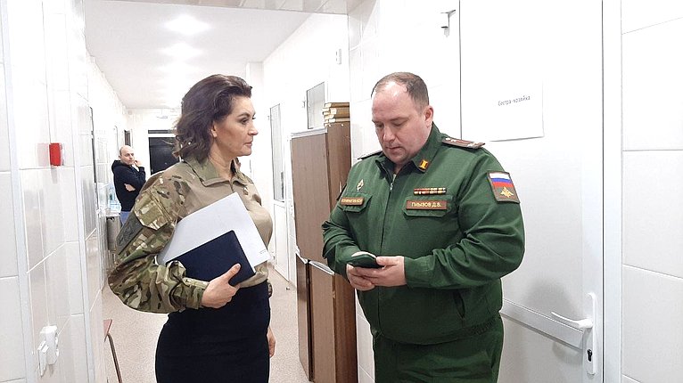 Маргарита Павлова в ходе региональной поездки посетила военный госпиталь, расположенный в Челябинске