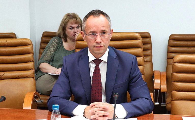 Круглый стол Комитета Совета Федерации по социальной политике «Вопросы совершенствования оказания медицинской помощи пациентам с рассеянным склерозом»