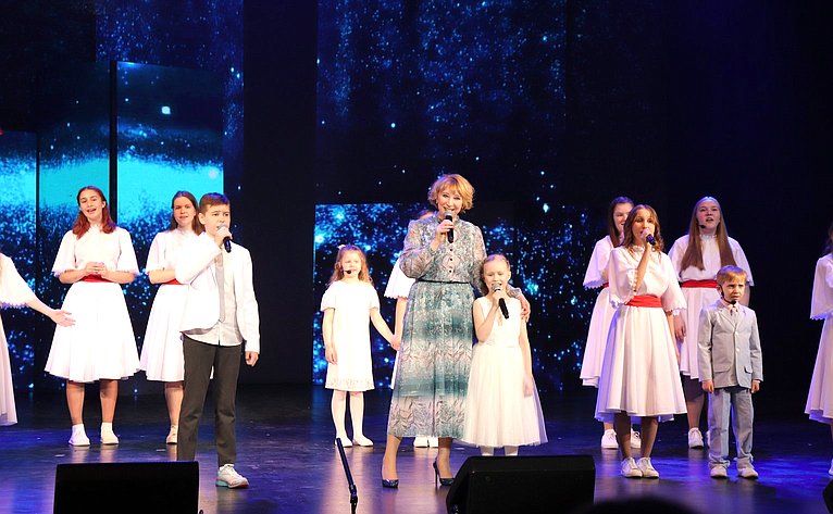 Римма Галушина приняла участие в благотворительном концерте «Взрослые детям»