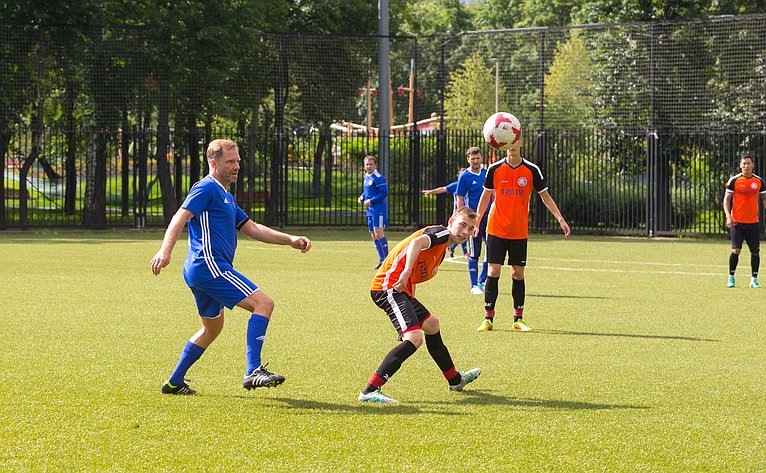 Футбольная команда Совета Федерации провела товарищеский матч с юношеской командой красноярского футбольного клуба «Тотем»