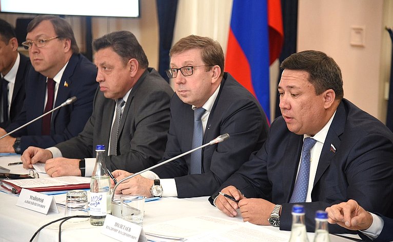 Совместное выездное заседание комитетов Совета Федерации в Ростове-на-Дону