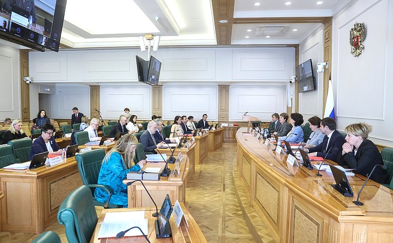 Семинар-совещание Комитета СФ по конституционному законодательству и государственному строительству совместно с Комитетом СФ по социальной политике