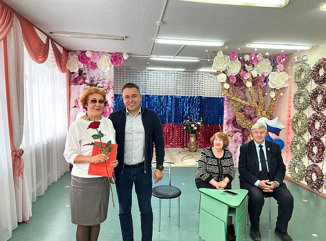 Айрат Гибатдинов поздравил сотрудников детского сада в Ульяновске с Днем воспитателя и всех дошкольных работников