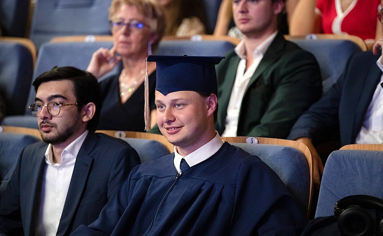 Константин Косачев принял участие в церемонии вручения дипломов выпускникам МГИМО МИД России
